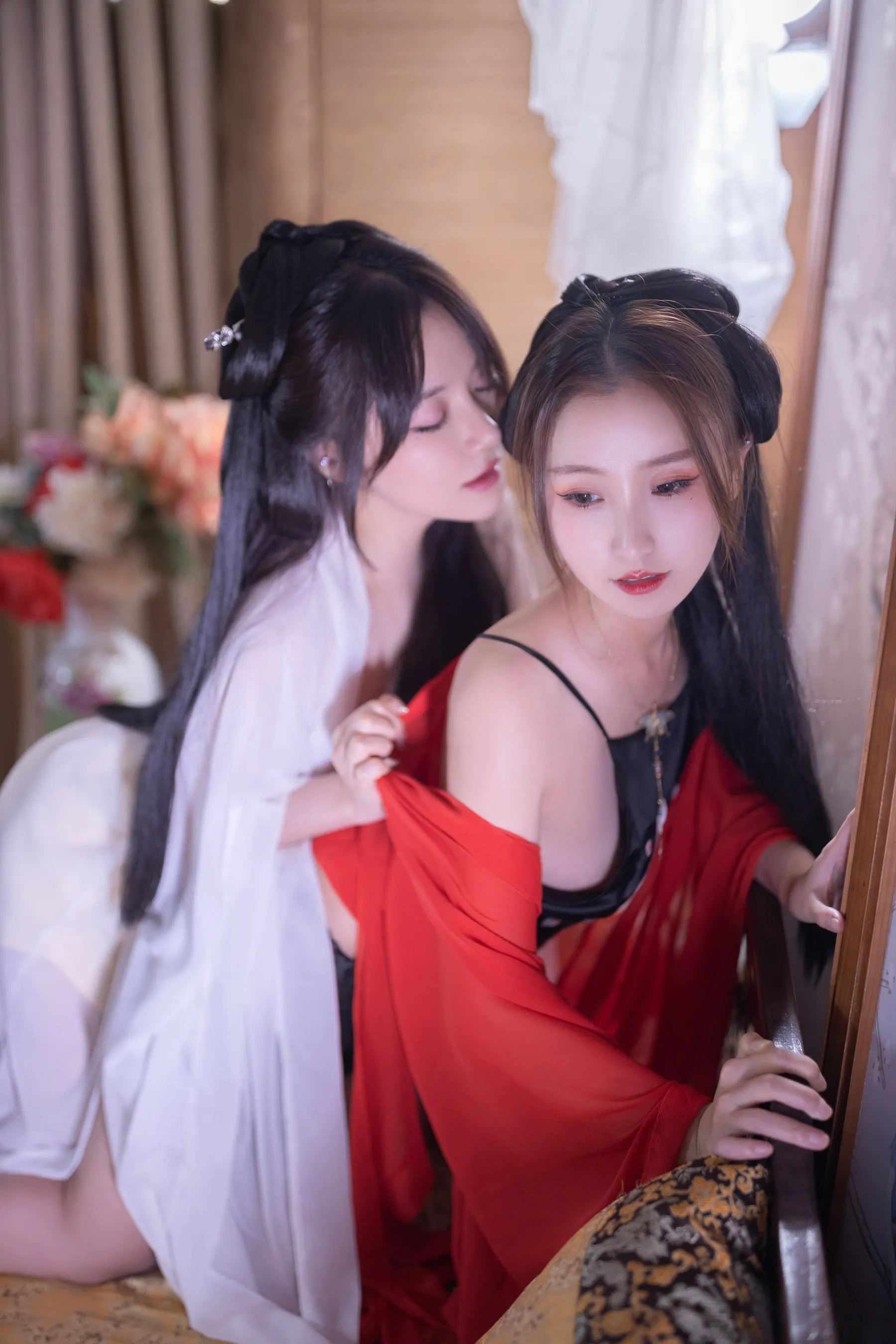 NO.0028 秀人名模鱼子酱Fish内部私购未上架《双女古装剧情》写真[23] [41P]插图8